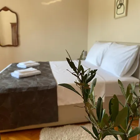 Luna Garden Apartment